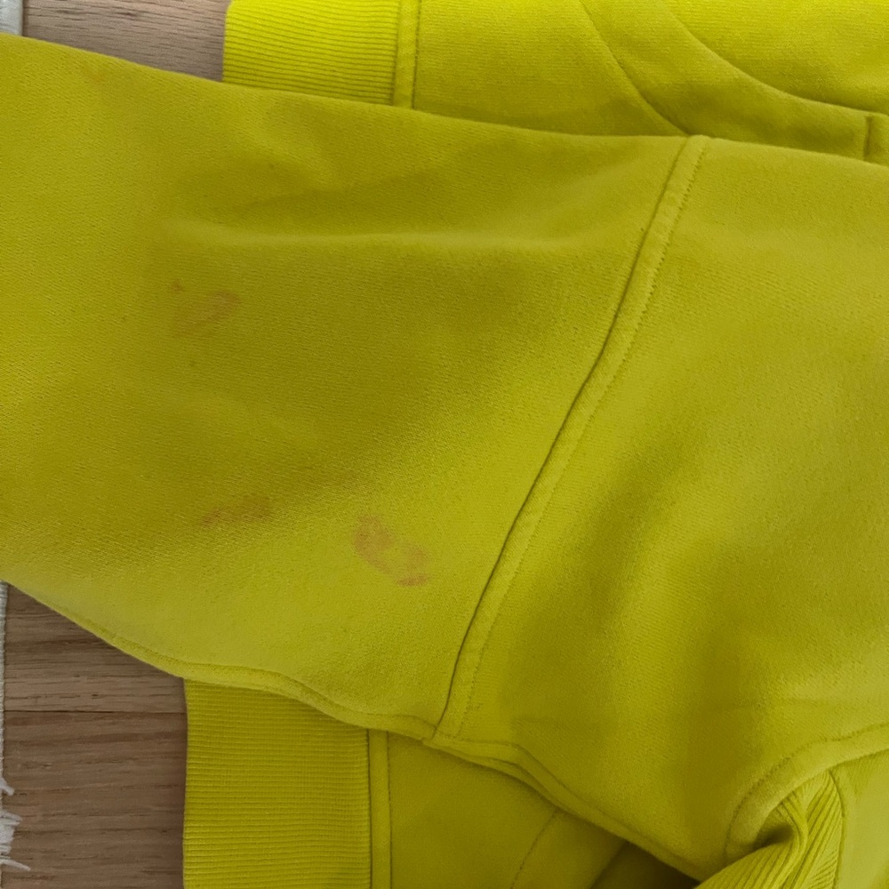 Lululemon sonic yellow scuba - Picture 3 of 3